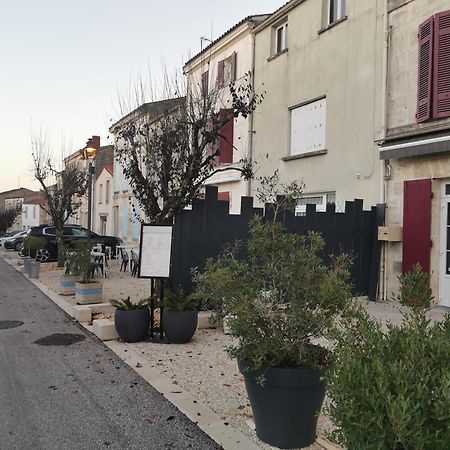 萨维尼安酒店 Saint-Savinien 外观 照片